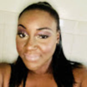 Meet your Posher, Daphene